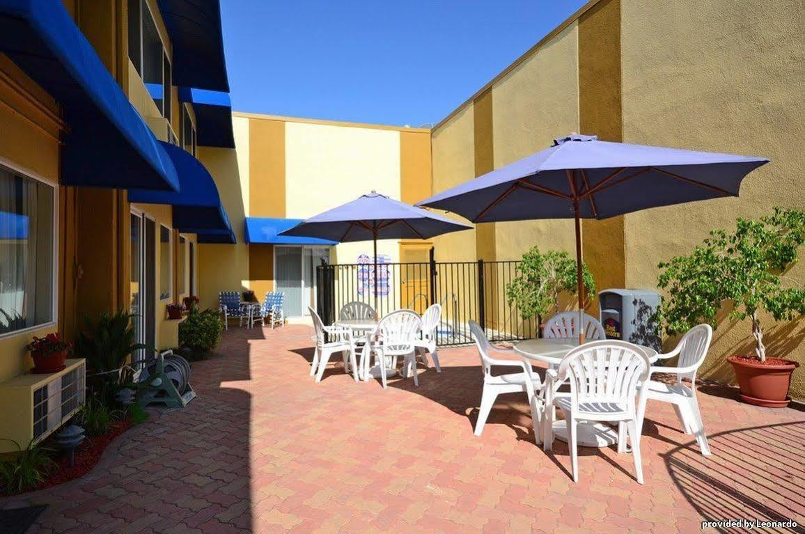 Best Western Canoga Park Motor Inn Los Angeles Bagian luar foto